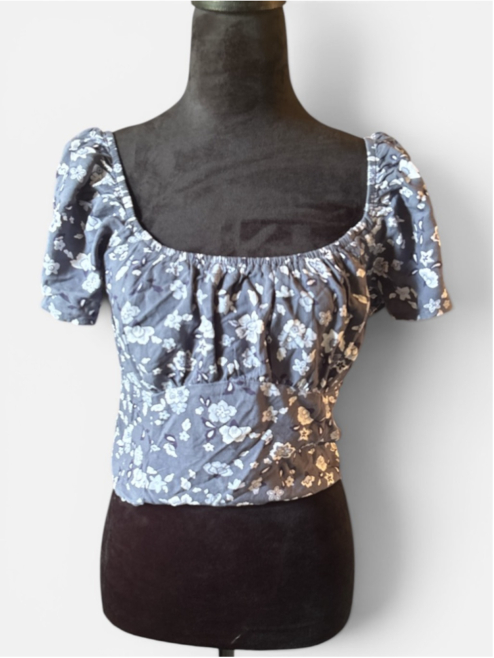 NWT Hollister Crop Top - Size L